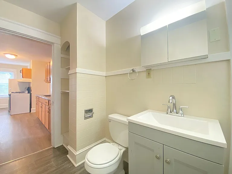 16 Linwood St #E — Photo 16