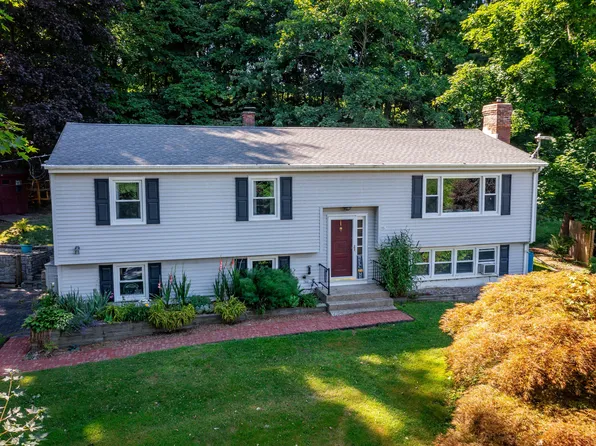 11 Roosevelt Drive, Newtown, CT 06470