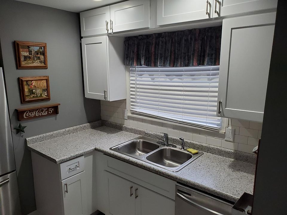 2nd image of 3634 Wisconsin St