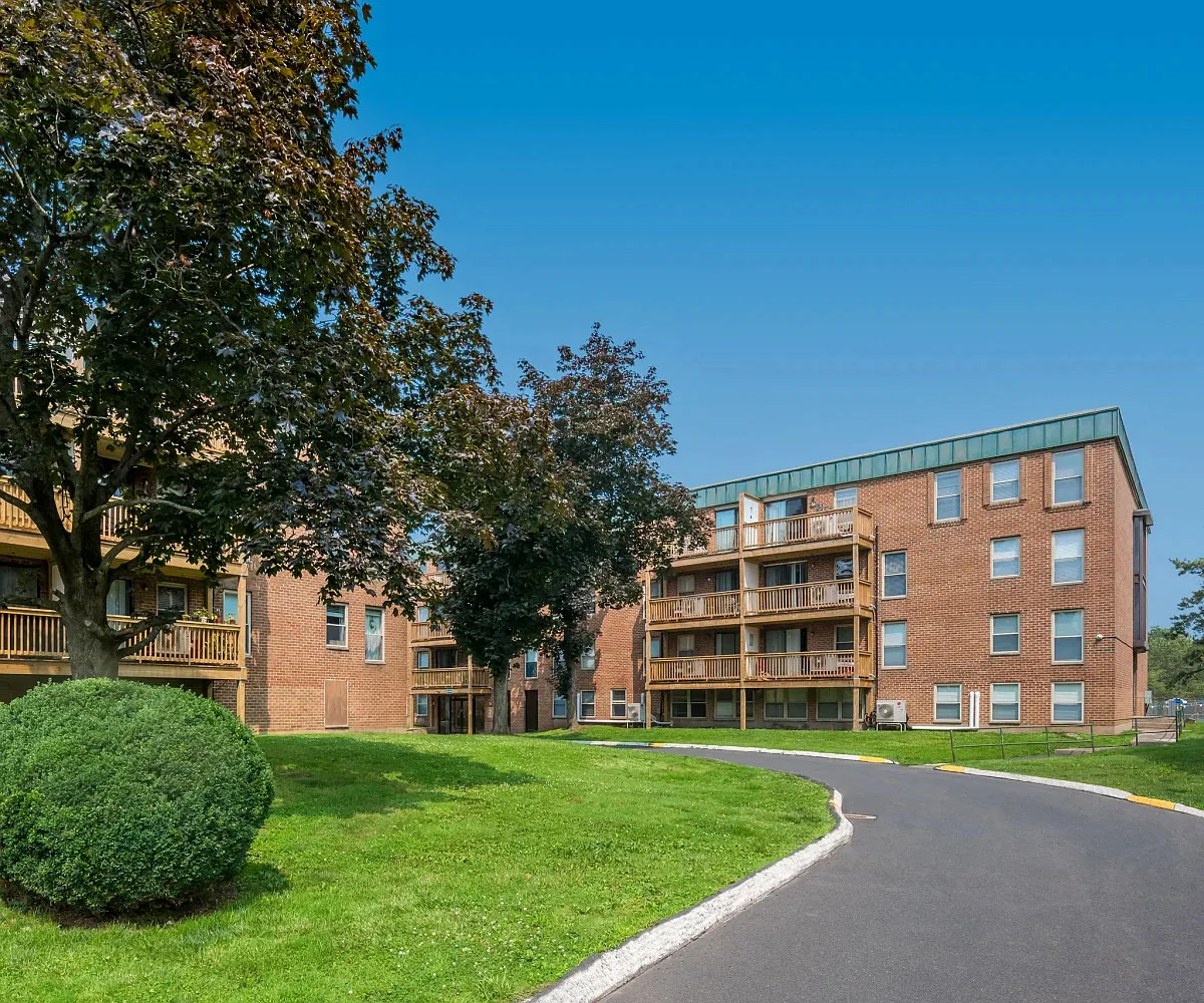 Cove West Hartford — Photo 3