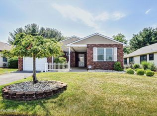 7 Suffolk Way, Marlboro, NJ