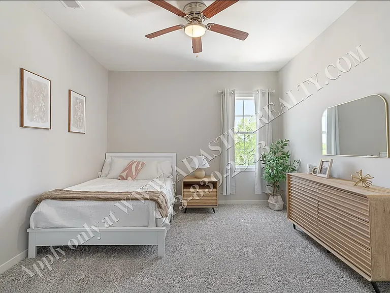 1089 N Findley St — Photo 20