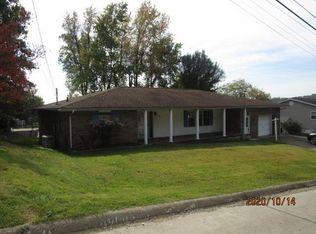 622 Briscoe Rd, Parkersburg, WV 26104