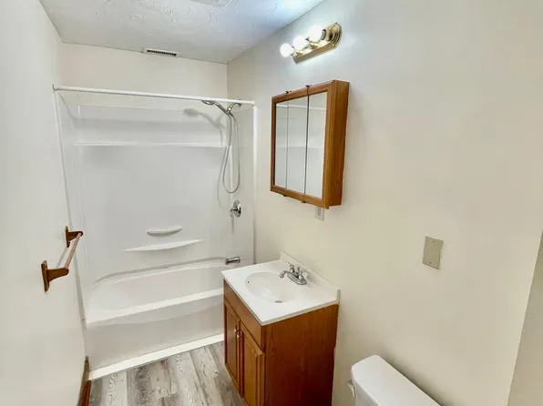 (undisclosed Address), Worcester, MA 01604