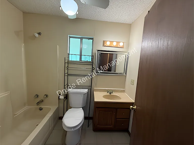 335 N Baronne St — Photo 7