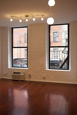 Rented by Julianna Realty Corp | media 18