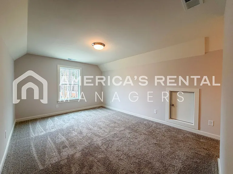 101 Townmoor Ln — Photo 40