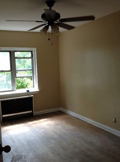 1st image of 827 Quincy Ave