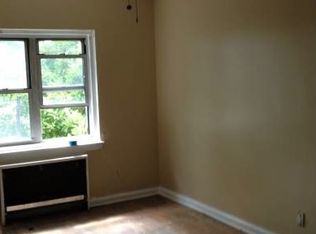 827 Quincy Ave, Bronx, NY 10465