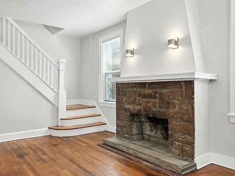 3229 Beacon Hill Ave — Photo 6