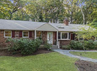 30 Yorktown Rd, East Setauket, NY 11733