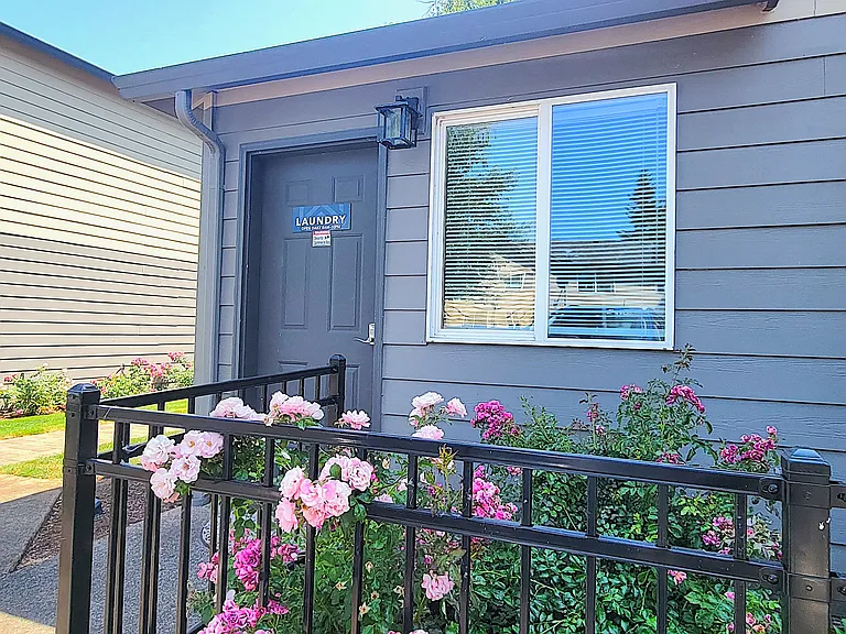 Pleasant Ridge Apartments — Photo 8