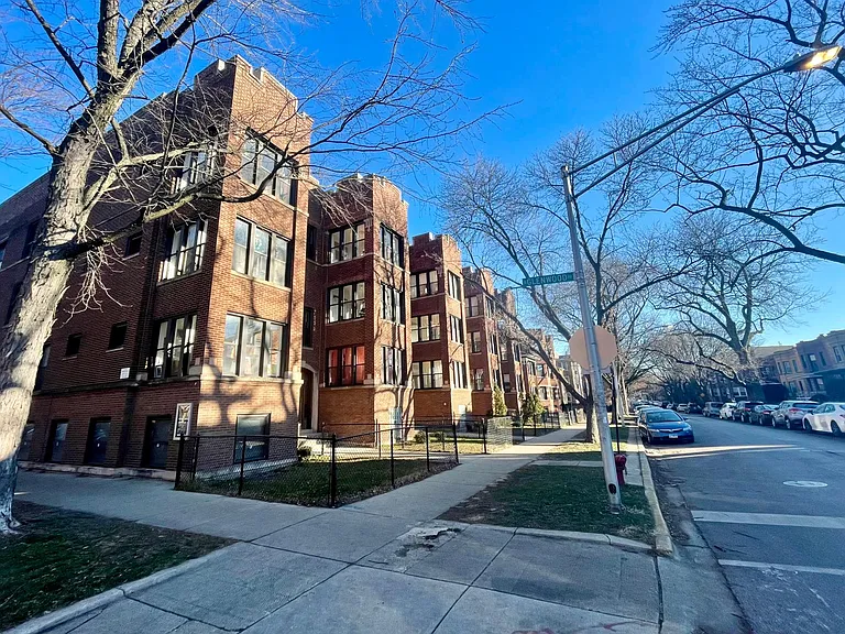 1350 W Winnemac Ave #1 — Photo 13