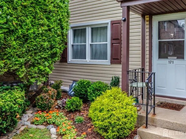 171 Rose St, Metuchen, NJ 08840