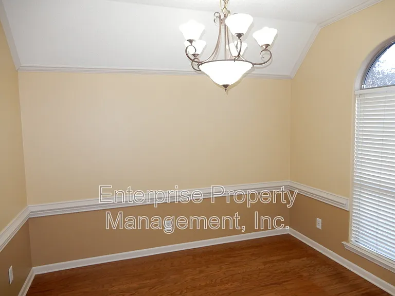 4525 Hickory Creek Dr — Photo 4