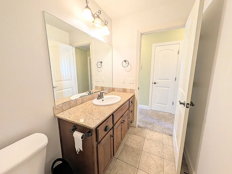 2944 W Old Farmington Rd — Photo 17