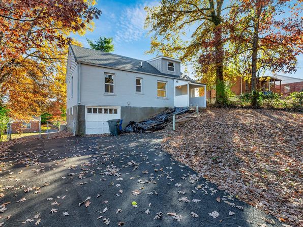 4327 Nelson Dr, Saint Louis, MO 63121