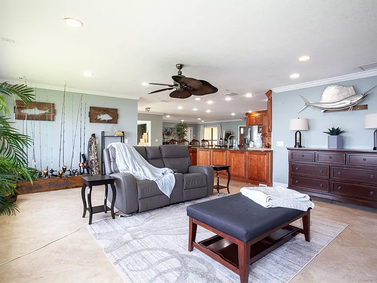 3700 Coquina Key Dr SE — Photo 9