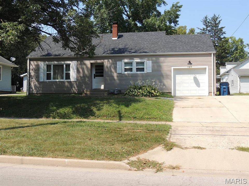 1st image of 727 E College Ave