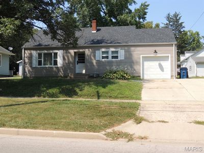 727 E College Ave, Greenville, IL, 62246