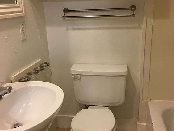 4th image of 101 S West Ave APT B1