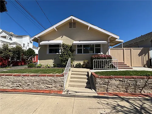 910 Acacia Ave Photo 1