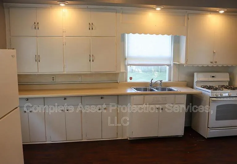 307 Washington St — Photo 5