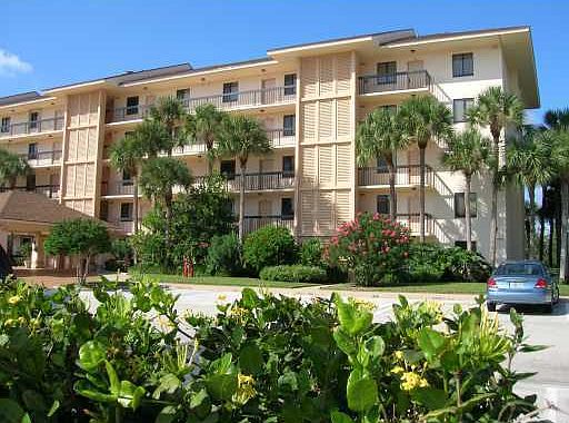 2nd image of 501 Seafarer Cir APT 105