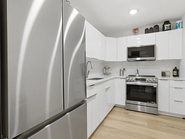 4611 W Fig St #103 — Photo 7