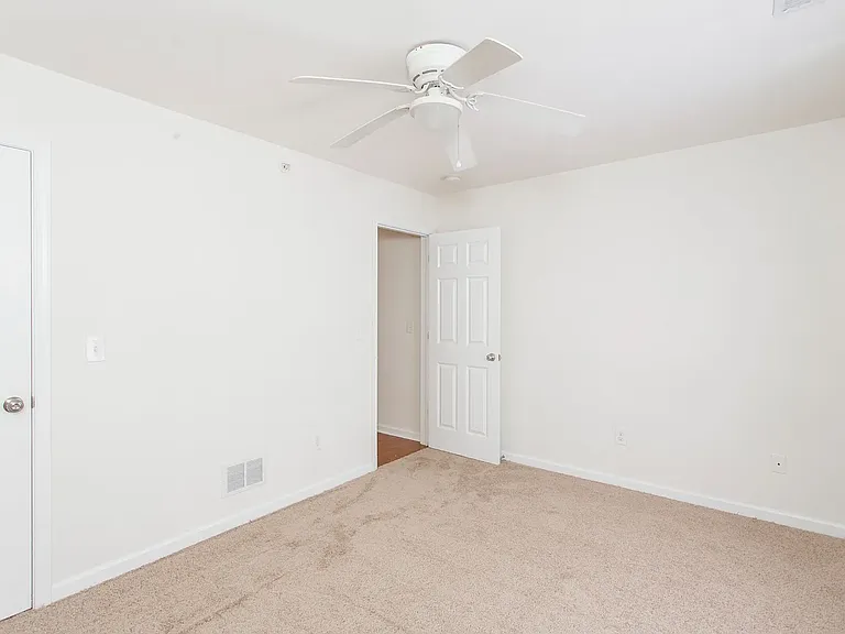 1712 Monument St #A — Photo 14