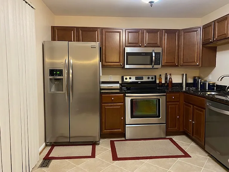 695 Mount Lubentia Ct W — Photo 8