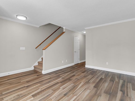 4th image of 252 Howle Ave APT A3