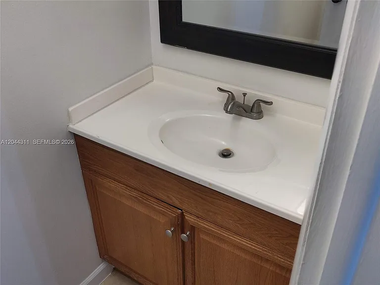 3750 Inverrary Dr #2Q — Photo 7