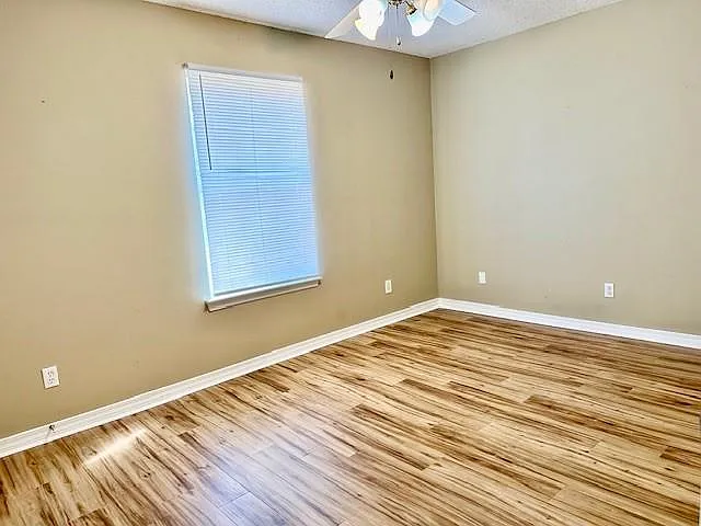 2445 Talking Leaves Ct — Photo 10