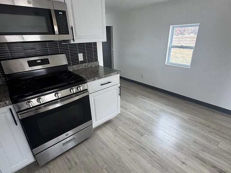 268 E Rolling Hills Dr — Photo 23