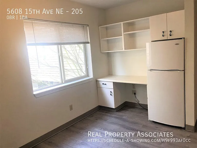 5608 15th Ave NE — Photo 46