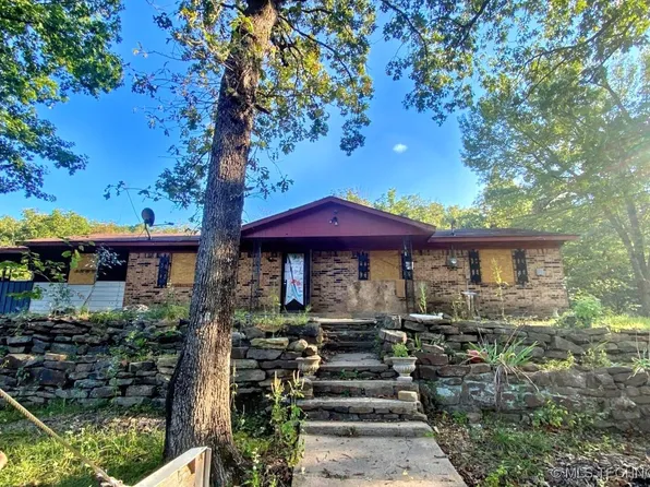 469518 E 899th Rd, Stilwell, OK 74960