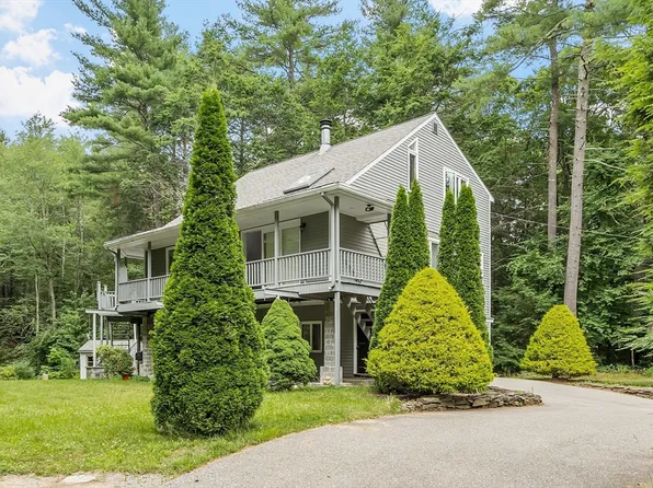 18 Crane Crossing Rd, Plaistow, NH 03865