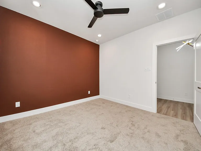 2426 Ella Blvd — Photo 5