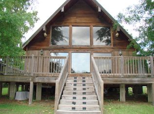 1118 E Lakeshore Dr, Carriere, MS 39426