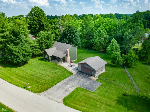 155 E Hoover Dr, Nineveh, IN 46164