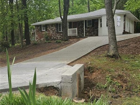 1001 Green Valley Rd SW