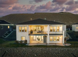 6785 W 23rd Ave, Kennewick, WA
