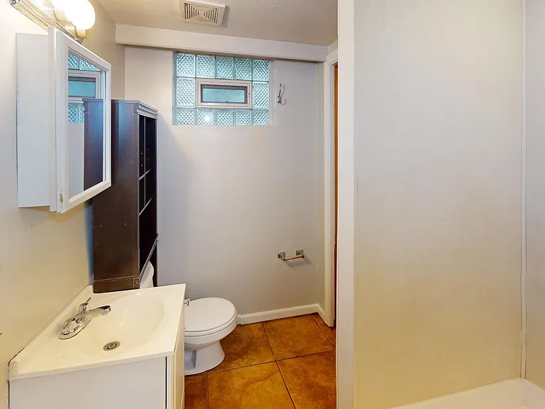 5312 Glenwood Avenue — Photo 7