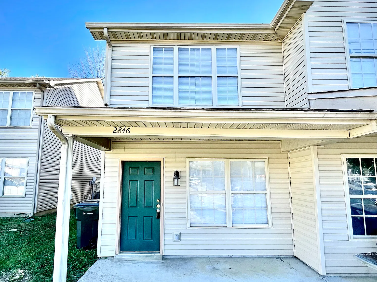 3 bed, 1288 sqft, $1,350 — Photo 1