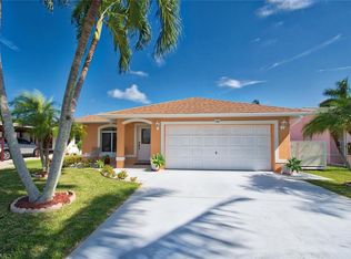 727 100th Ave N, Naples, FL 34108