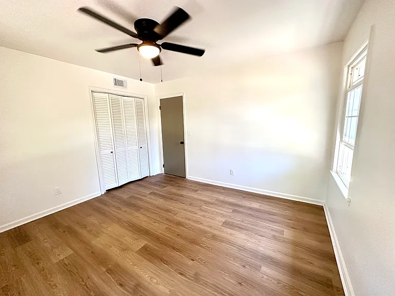 352 Henson Dr — Photo 23