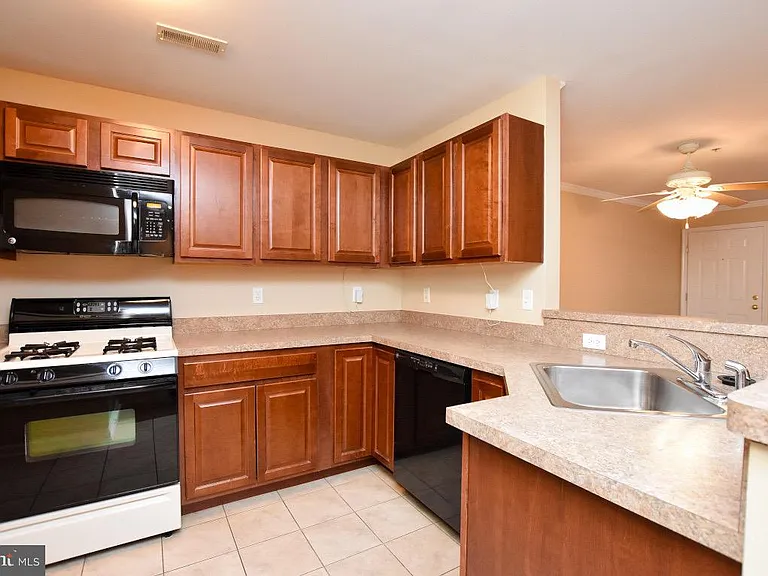 342 Nicholas Dr — Photo 11
