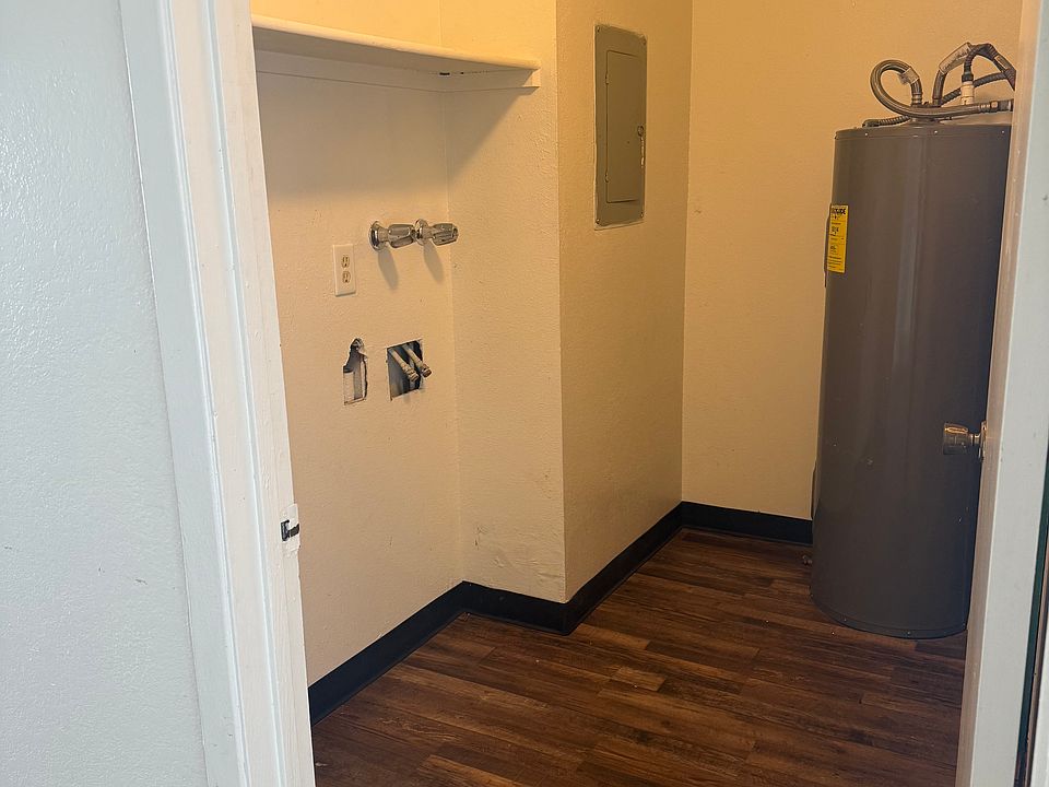 Laundry room good size