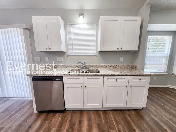 5611 La Fleur Trl — Photo 7